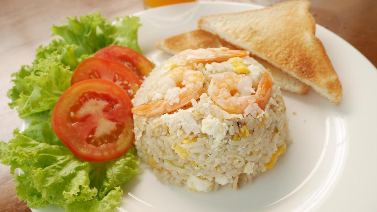 Hotel October Phuket Ngoại thất bức ảnh