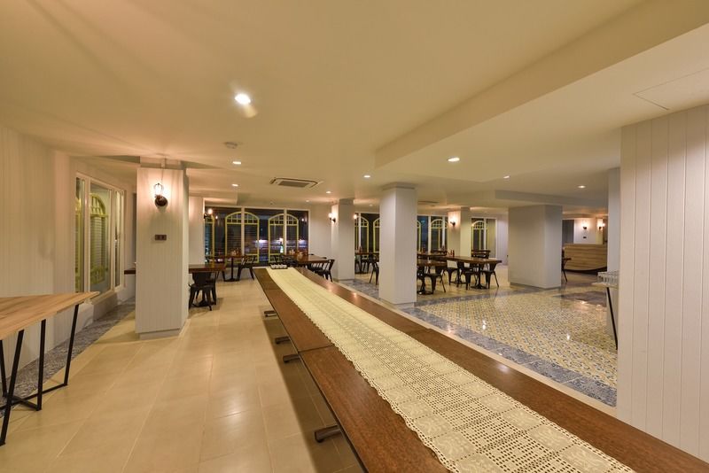 Hotel October Phuket Ngoại thất bức ảnh
